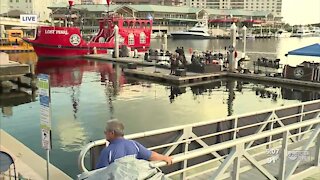 Fans at Tampa Convention center watch Stanley Cup parade