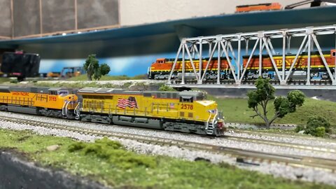 N Scale Scaletrains gevo heading onto the main