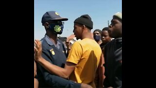 Angry community members try disrupting President Cyril Ramaphosa's campaign in Naledi, Soweto.