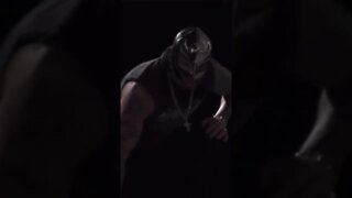 Rey Mysterio gets SUPER CONFUSED during MATCH.