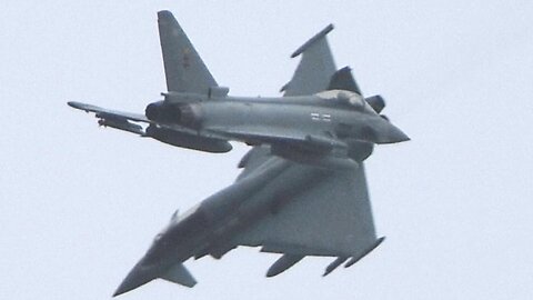 NYP: British fighter jets appear to narrowly miss each other during training exercise