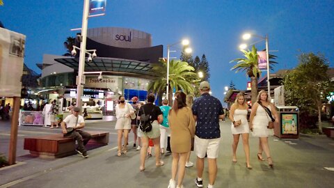 Saturday Beach Markets in Surfers Paradise | AUSTRALIA