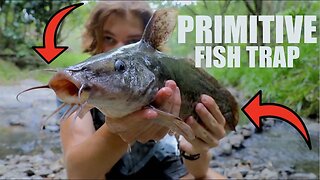 Primitive fish TRAP Survival/Hunting in the WILD!