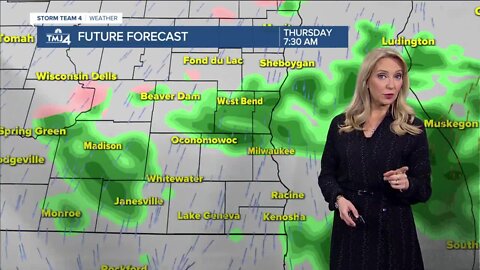 Fog continues overnight, scattered rain & snow showers Thursday