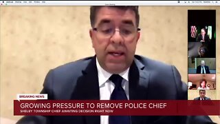 Growing pressure to remove police chief