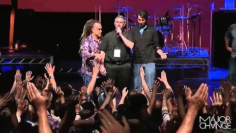 Todd White & Fr. Edward Benioff pray for Christian unity