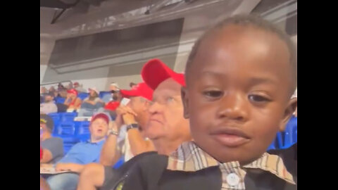 ❤️🇺🇸 Man brought his grandson to a Trump rally because it’s not ghetto like Kamala’s Rally.
