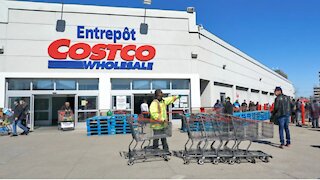 Costco a augmenté les salaires dus à la COVID-19 et certains caissiers font 60 000$/année