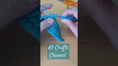 How to crochet the Half Double Crochet Stitch - #crochet #crocheting #crochetstitches