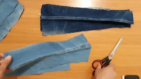 DIY BACKPACK: Denim Backpack from Old Clothes