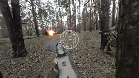 Russian Special Forces Use GM-95 Pump Action Grenade Launcher To Break Contact In Kreminna