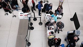 US Customs Agents Searched More Electronics Than Ever Last Year