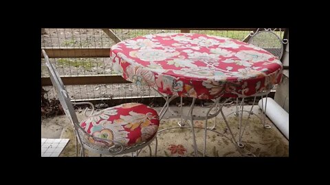 Sewing a round tablecloth and cushion coves for a patio set