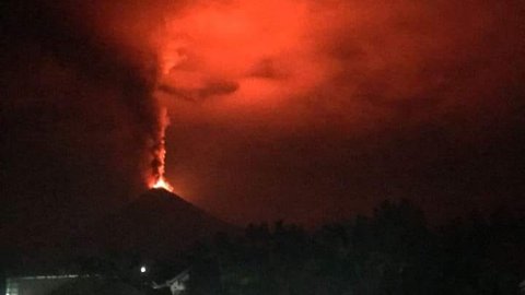 Amid Earthquake And Tsunami Recovery, Indonesian Volcano Erupts