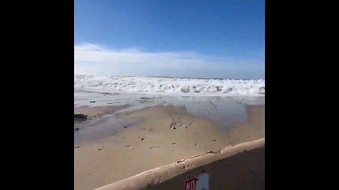 Dramatic Ventura Beach Wave Crash: Unveiling the Intensity | 8-10 Hospitalized!