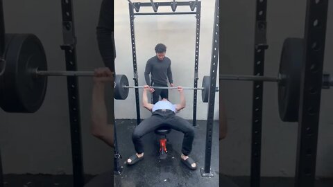 95 kg (209 lb) Bench press