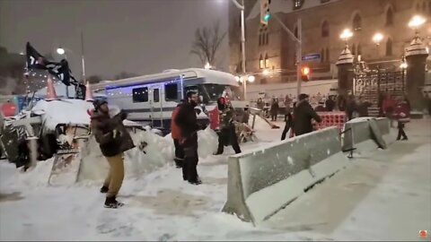 🇨🇦CANADIAN SNOW BALL FIGHT IN OTTAWA🇨🇦 *stereotypical**