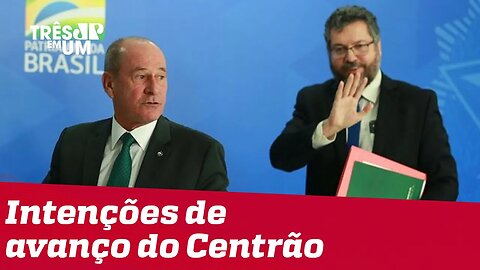 Governo anuncia substituição de seis ministros