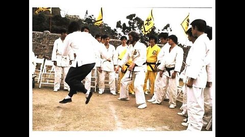 Cross kick Studio Films Bruce Lee Enter the Dragon