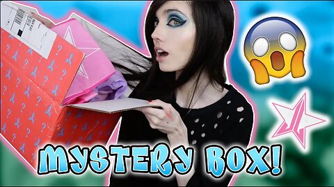 JEFFREE STAR SUPREME MYSTERY BOX SUMMER UNBOXING AND MAKEUP TRY ON!!