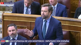 🇪🇸 Iván Espinosa deja sin palabras a la ministra ultrasocialista Nadia Calviño (30 nov 2022)