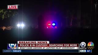 Police search for suspects after boat comes ashore in Jupiter