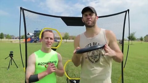 Frisbee Boomerang Trick Shot Battle