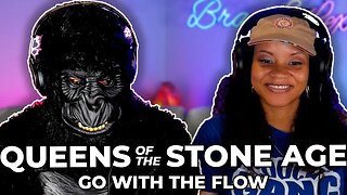 GORILLA REACTS!🎵 Queens Of The Stone Age - Go With The Flow REACTION