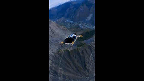 Aladding wingsuit 😮