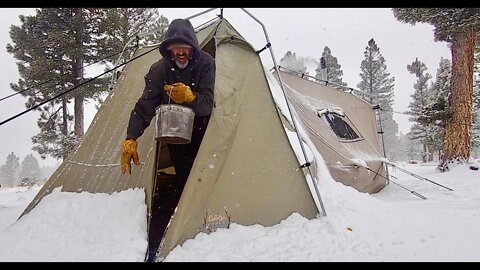 LIVING IN A TENT ALL WINTER OFF-GRID IN COLORADO: SNOW STORM CONTINUES, TEMPS DROP TO SINGLE DIGITS