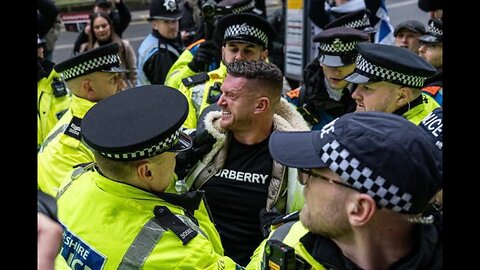 British Journalist, Conservative Activist Tommy Robinson Arrested For TERRORISM After Peaceful Rally