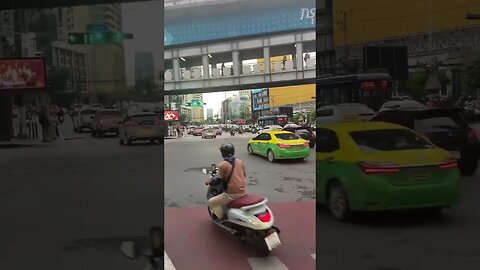 Saturday evening at Asok | Bangkok | Thailand