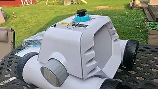 Ofuzzi Cyber 1000 Cordless Robotic Pool Cleaner - Unboxing