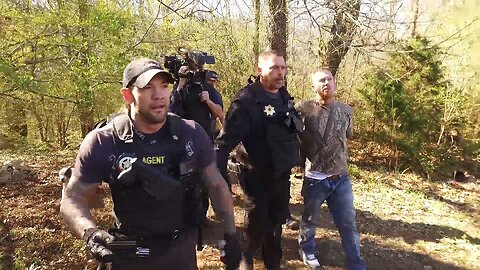 Dog Chapman & Son, Leland, Make Bounty Hunting Arrest in Alabama