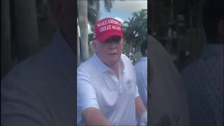 TRUMP GOLFING- comments on Ron DeSantis while signing autographs #Trump #shorts #maralago