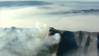 Raw: AirTracker7 video shows Grizzly Creek Fire as of Tuesday morning