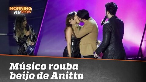 Beijo de Anitta, Ivete brilhando e mais: os destaques do prêmio Multishow