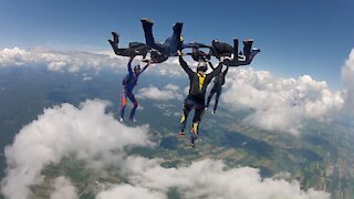 Skydiving stunts