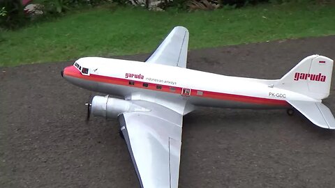 Douglas DC-3 / C-47 RC Taxi Test