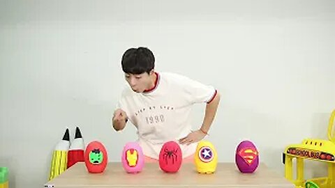 마슈랑 슈퍼히어로 서프라이즈 에그 까기 Play-doh Superhero Surprise Eggs Opening With Mashu-마슈토이 Mashu Toys Review