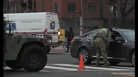 Detienen a un anciano armado muy cerca del Capitolio en Washington DC