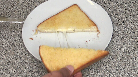 How to: Grilled Cheese Sandwich in the Air Fryer Oven