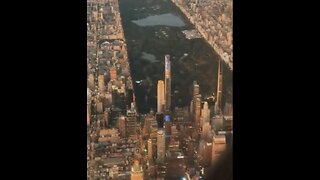 TRUMP❤️🇺🇸🥇FLYING ON TRUMP FORCE ONE🤍🇺🇸🌇🛫 OVER NEW YORK💙🇺🇸🏙️🛬⭐️