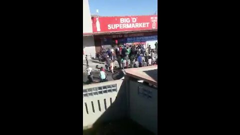 WATCH: Looting suspects caught, cops on high alert amid Cape Flats struggle (MT6)