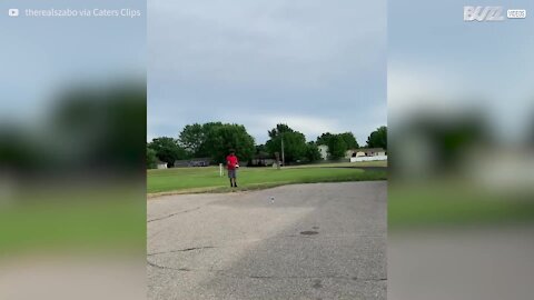 Basketball wizard performs sensational trick shots 1