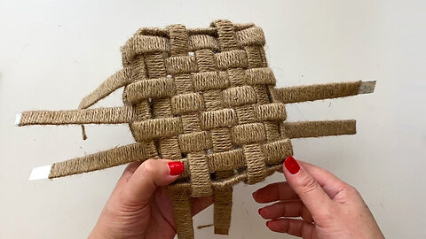 DIY 🧺 😘 Crafting a Cardboard and Jute Basket for Storage