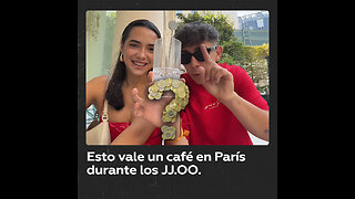 Turistas publican el precio de un café en París