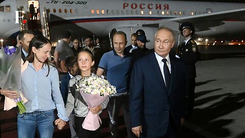 Spy Couple's Children Learn About Russian Identity After Returning to Moscow | NE