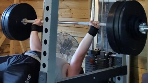 Absolutely AWFUL 97.5 Kgs x 5 PAUSED Bench Press.