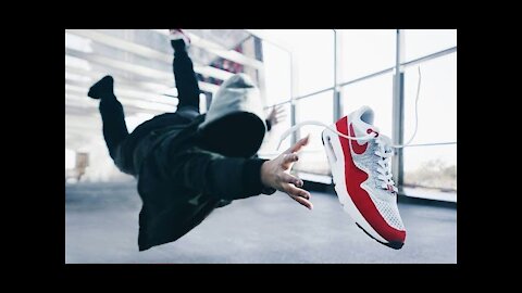 Sneaker Photography | Learn how to make your shoes float! | Photoshop tutorial